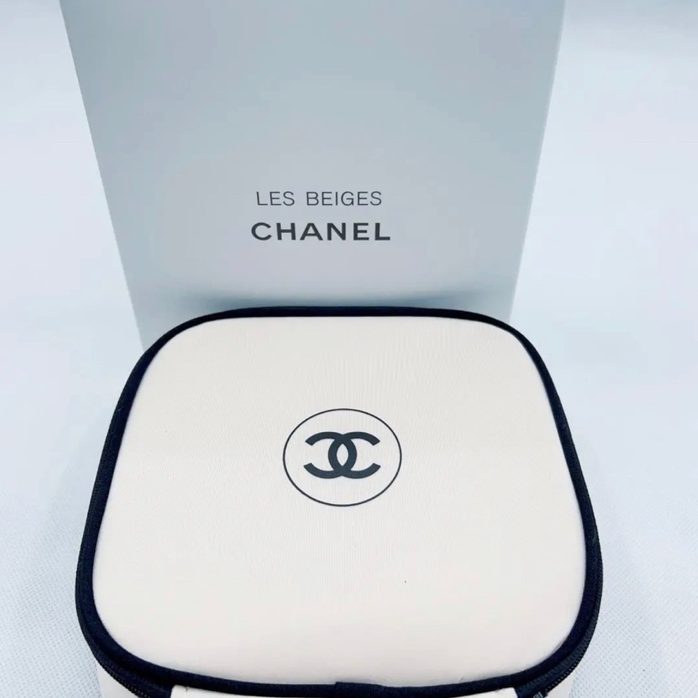 Authentic Chanel Beauty Les Beiges Makeup Bag new in box great gift 🎁 - Picture 2 of 12